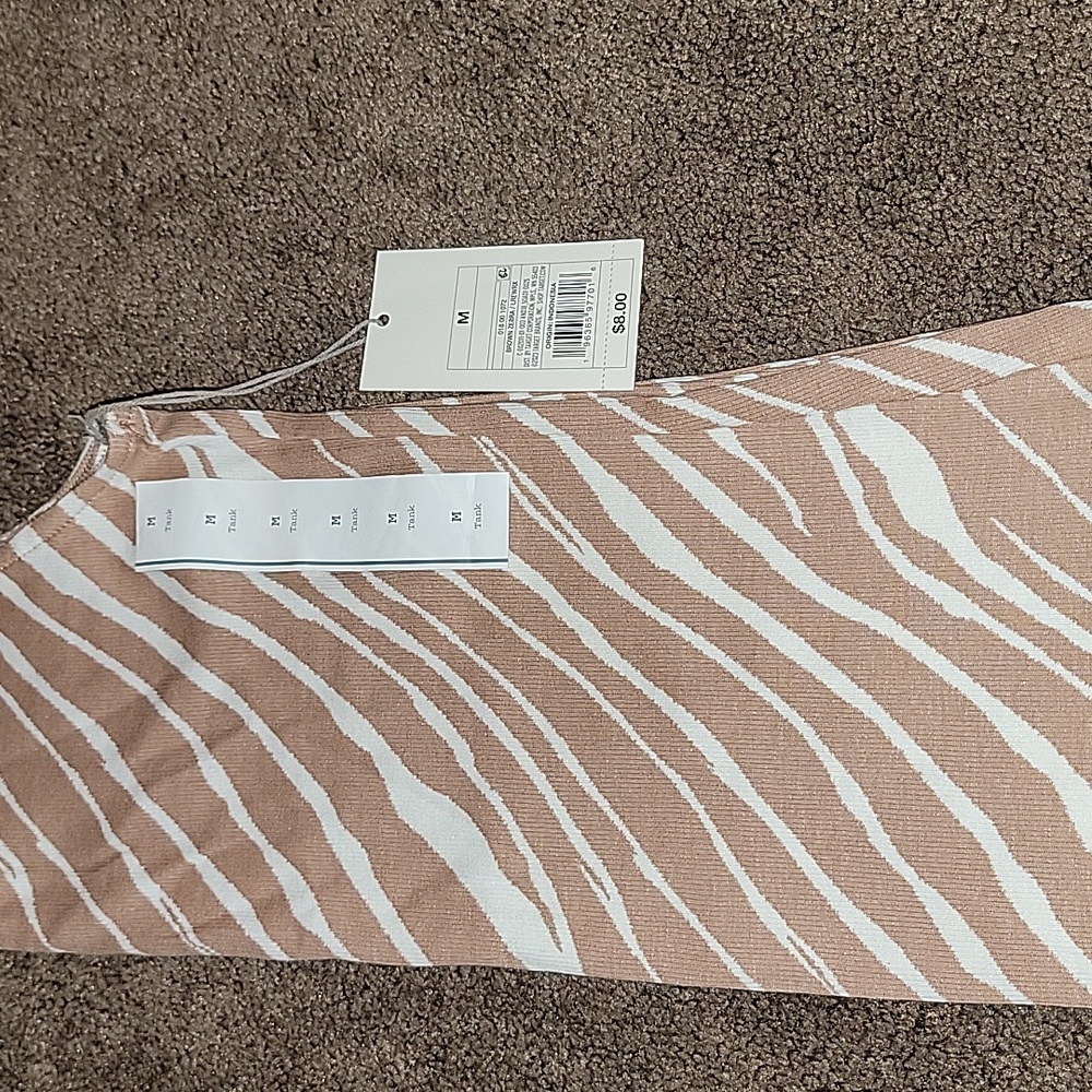 A NEW DAY TANK TOP - Picture 3 of 3
